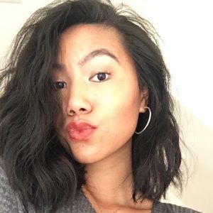 Meet your Posher, Halana